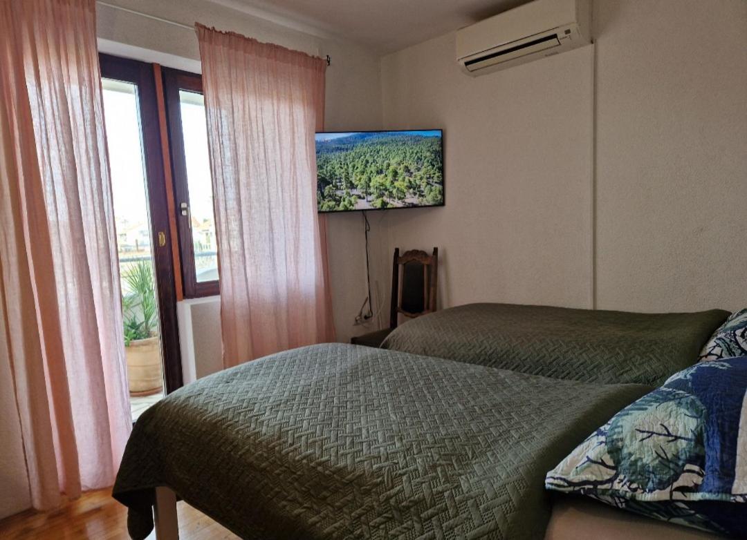 Apartments Lucija-Klara Brodarica Szoba fotó